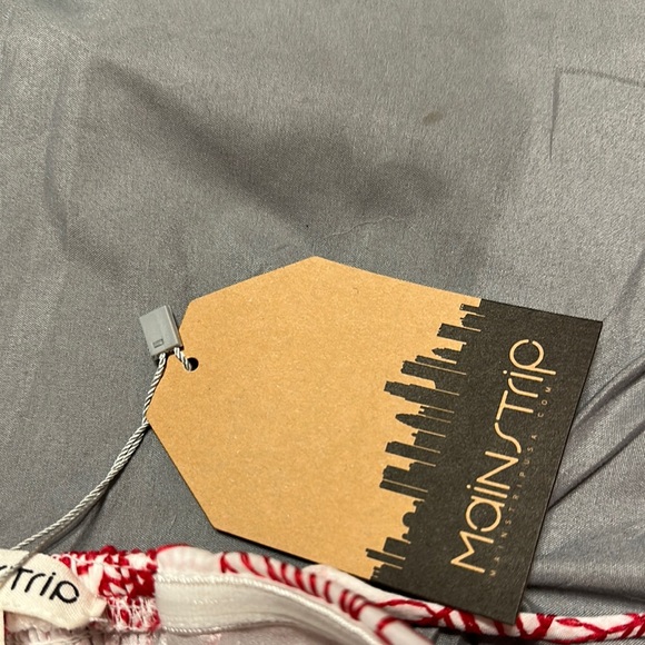 Floral Red and White  Dress - Picture 5 of 6